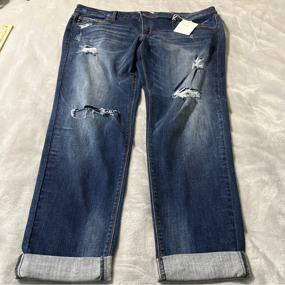Kancan 36R Estilo Boyfriend Cuffed Distressed Jeans 44x30.5 NEW